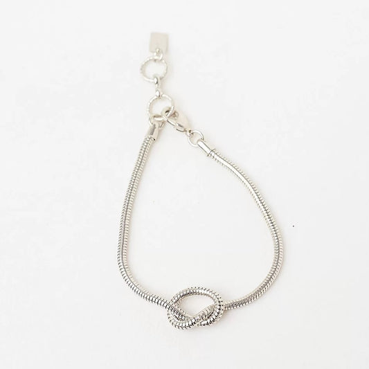 THIN KNOT BRACELET WHITE RHODIUM PLATED