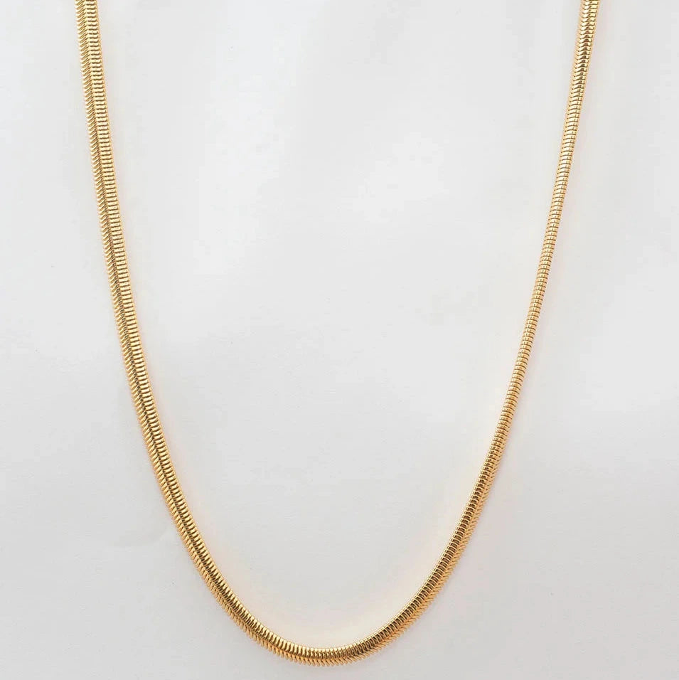 Short Simpla Necklace – Snake Chain 4 mm