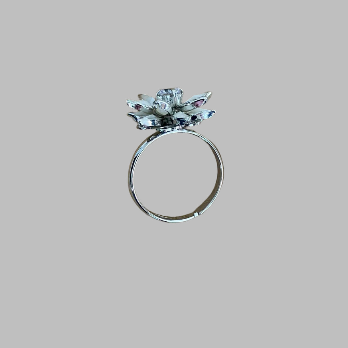 DAISY FLOWER PEARL RING WHITE RHODIUM PLATED