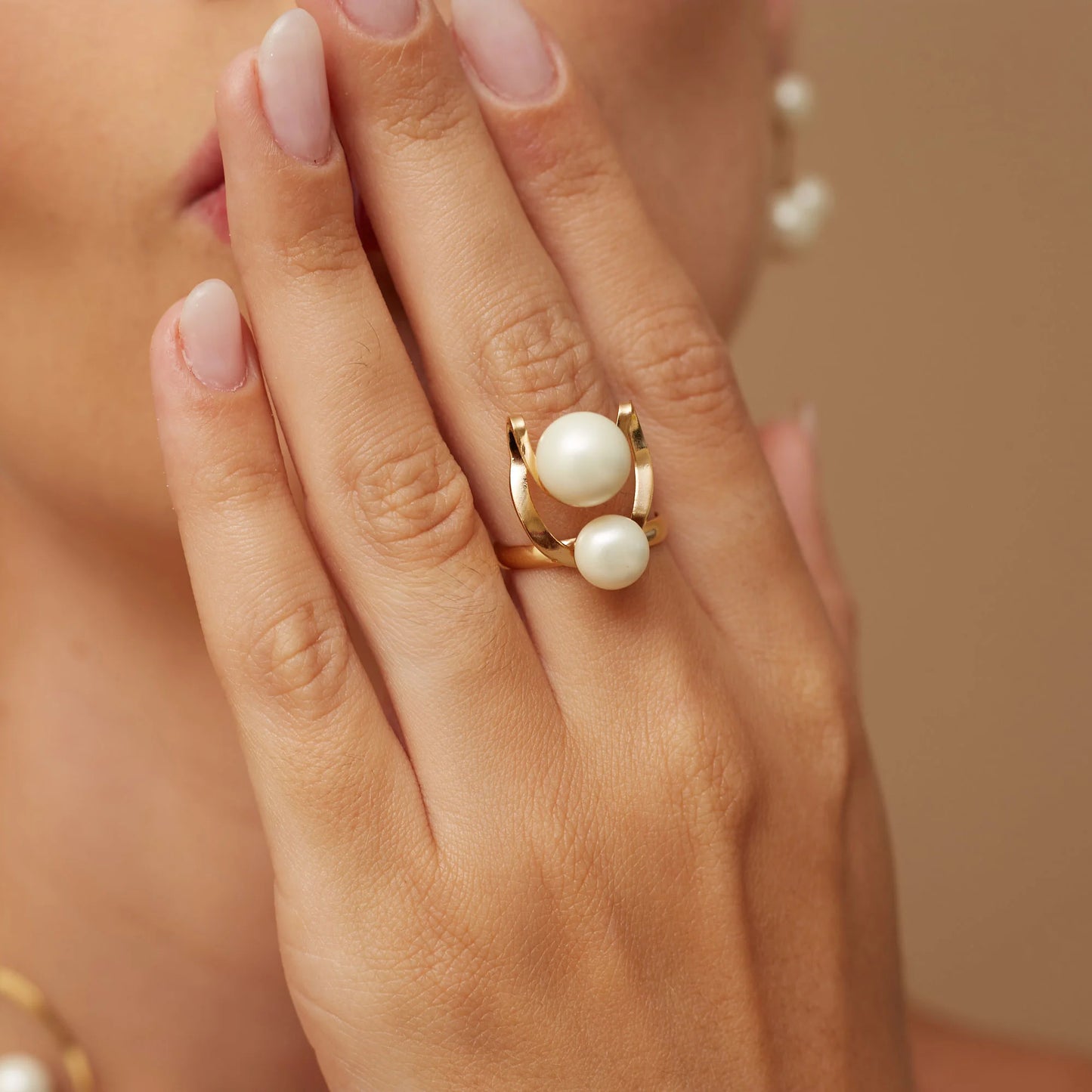 ART PEARLS RING