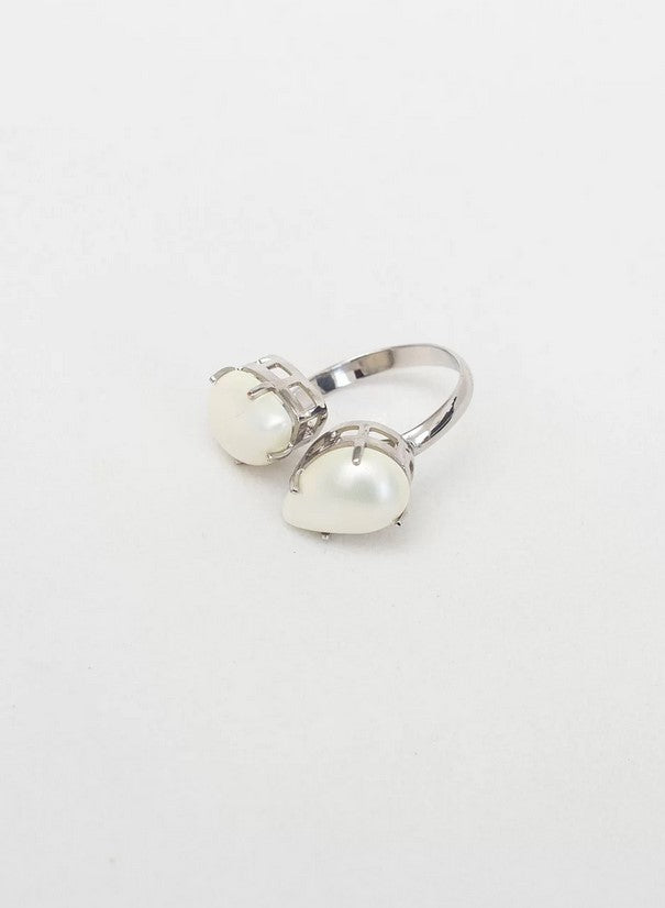 MILKA PEARL DOUBLE DROP RING WHITE RHODIUM PLATED