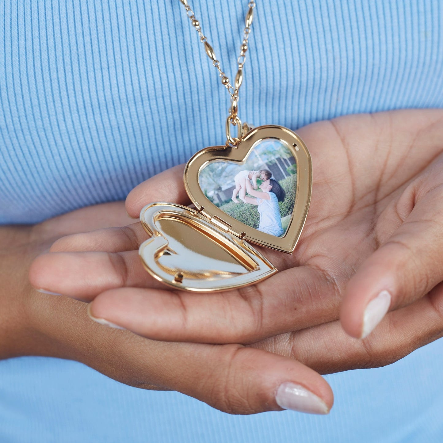 Bello Locket Necklace Gold Plated