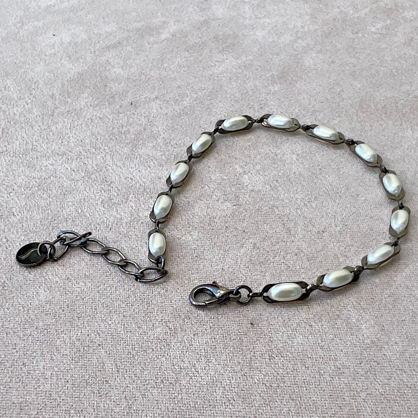 Kilie Pearl Bracelet Black Rhodium Plated