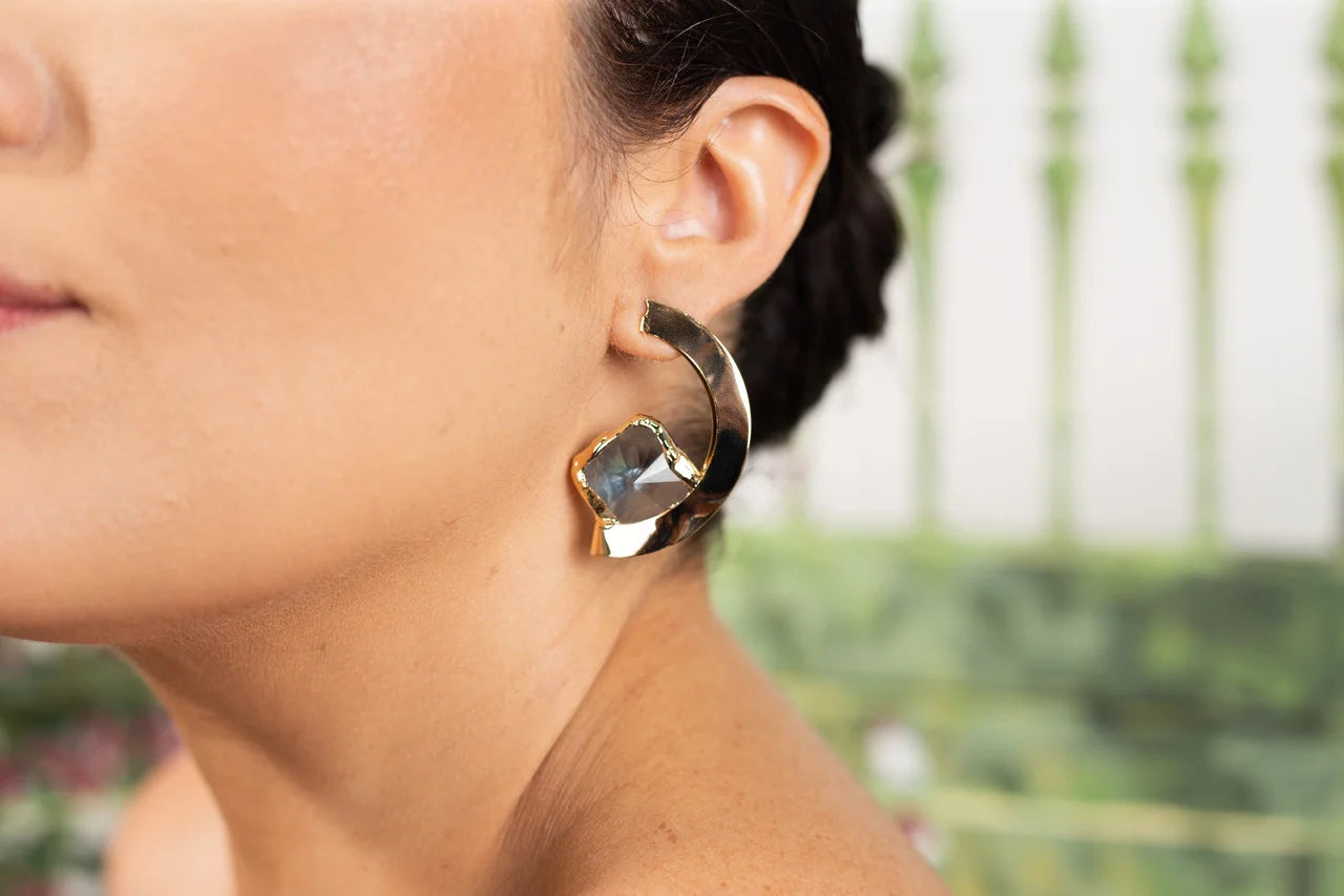 Amalfi Earrings – Geometric Design with Blue Crystal, Organic Setting, Gold Plated