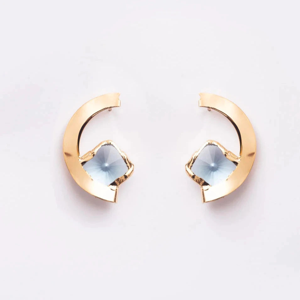 Amalfi Earrings – Geometric Design with Blue Crystal, Organic Setting, Gold Plated