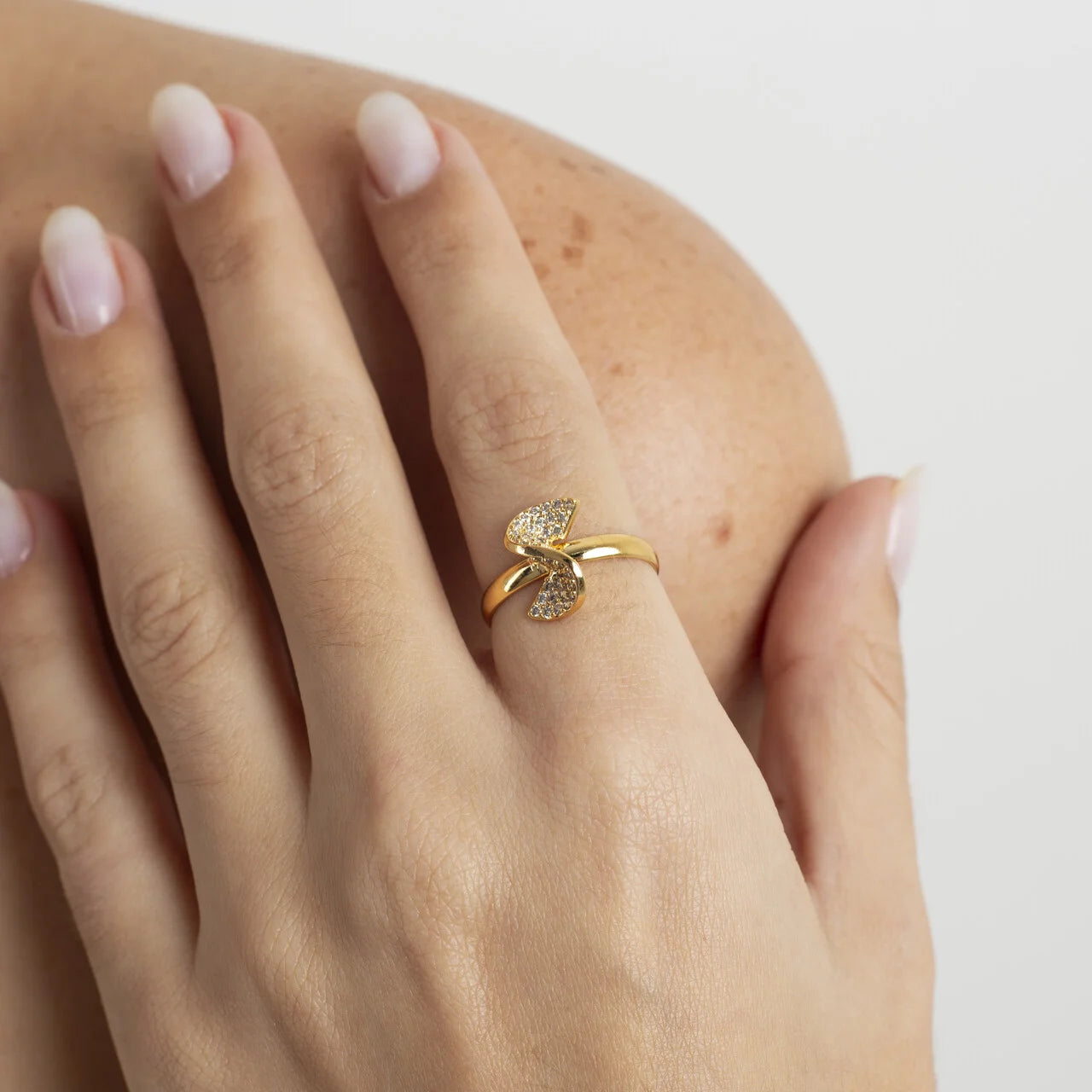 LINN RING WITH ZIRCONIA - GOLD PLATED