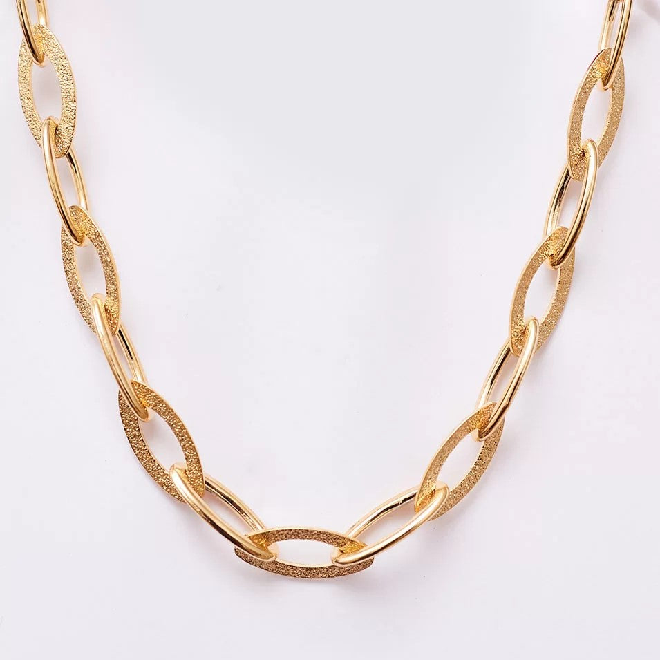 HAMMERED ALLOY CHOKER GOLD PLATED