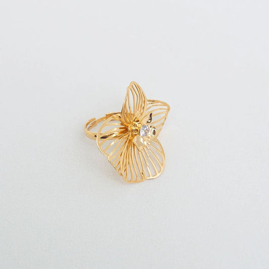 Caulerpa Flower Ring with Zirconia and Gold Plating