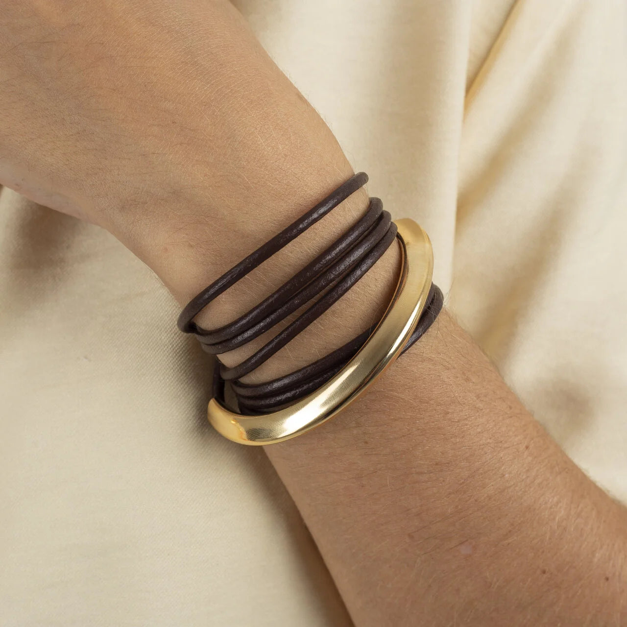 MERSA BRACELET - LEATHER BOW GOLD PLATED