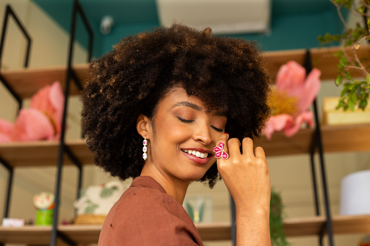 Barrel Pendant V-Hoop Earrings