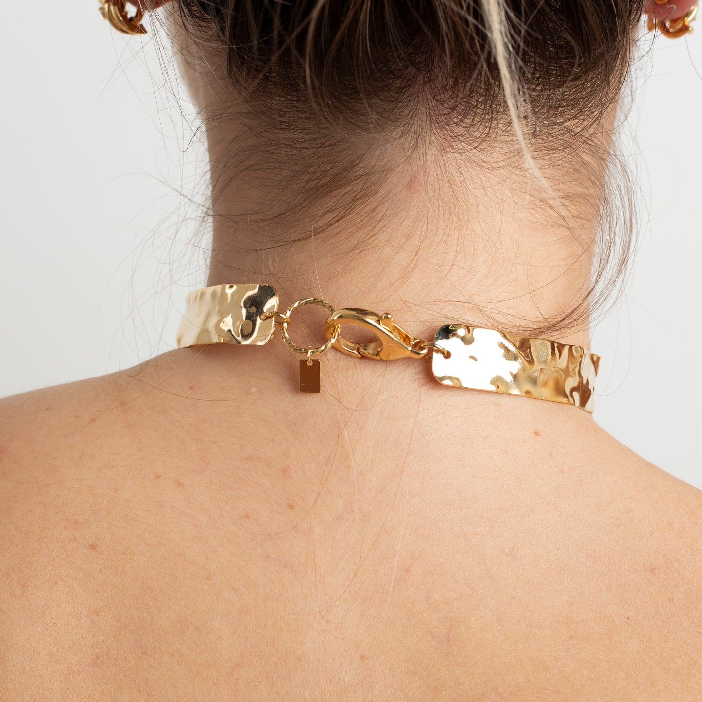 CHOKER NATASH HAMMERED GOLD PLATED