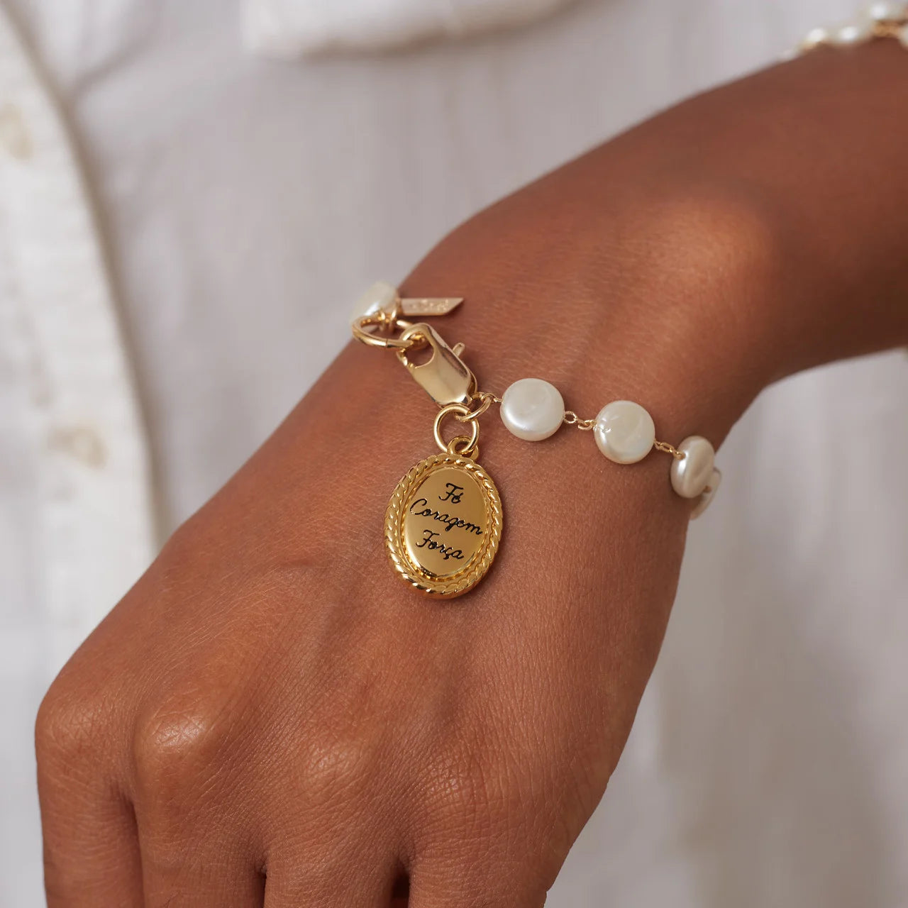 OUR LADY OF APARECIDA BRACELET GOLD PLATED WITH PEARLS