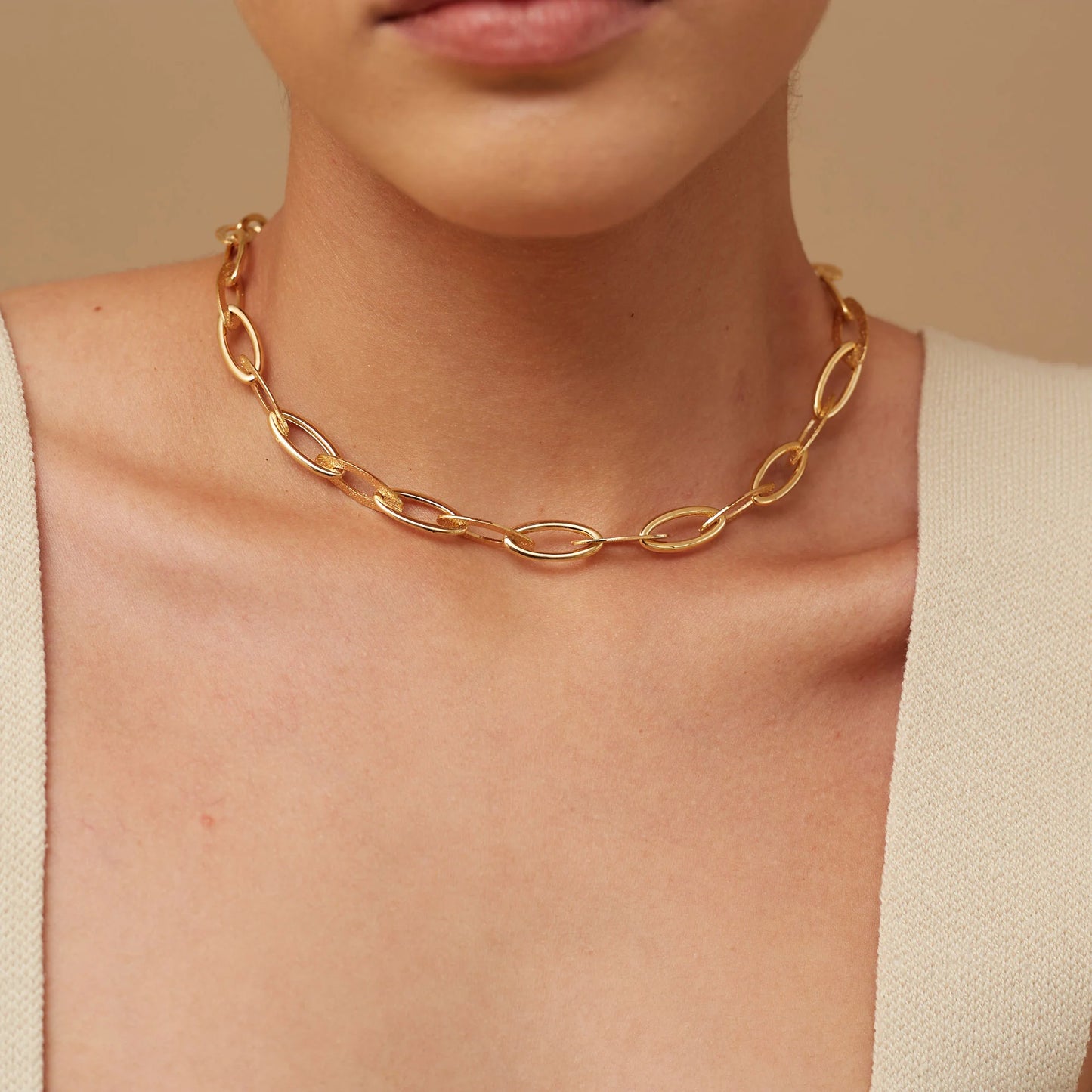 HAMMERED ALLOY CHOKER GOLD PLATED