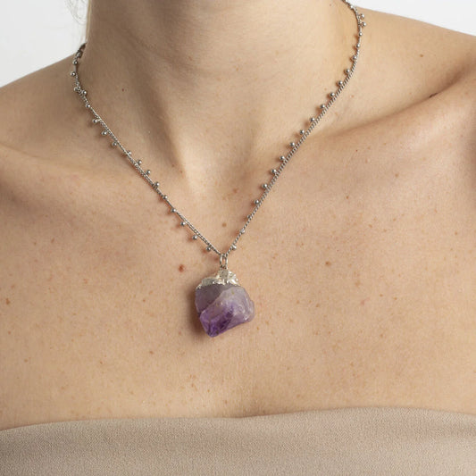 NECKLACE WITH RAW AMETHYST STONE PENDANT WHITE RHODIUM-PLATED