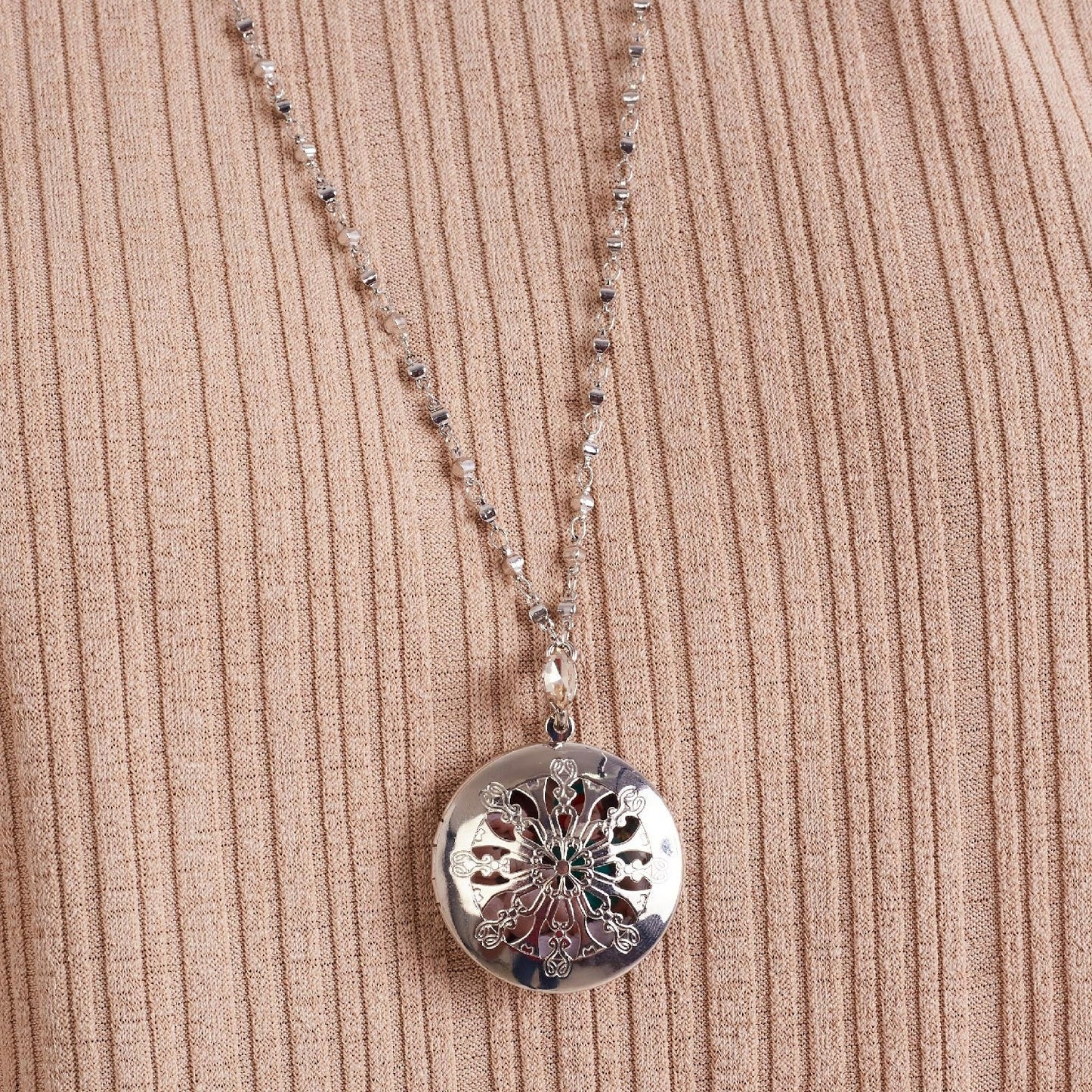 Vintage Round Locket Necklace White Rhodium